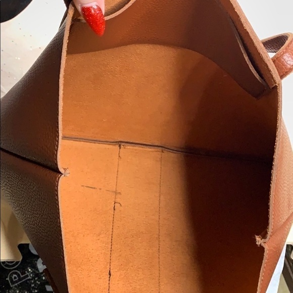 Vince Camuto vegan Leather Minimalist Tote… - Picture 6 of 8